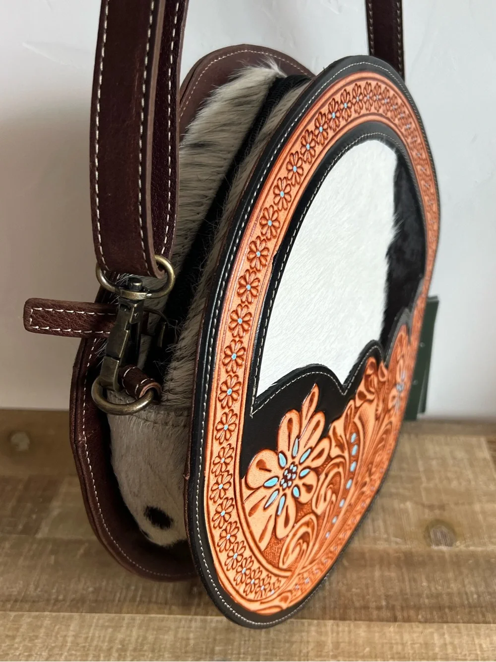 Myra Western Cowhide Round Crossbody Bag Hand Tooled Leather Boho Purse NWT - Picture 6 of 11